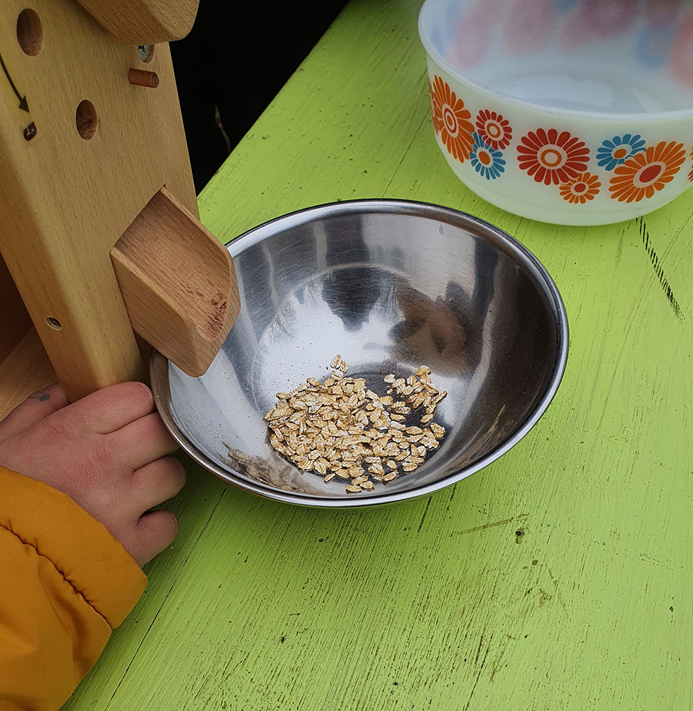 Flockenquetsche der Kinder- und Jugendfarm Regensburg